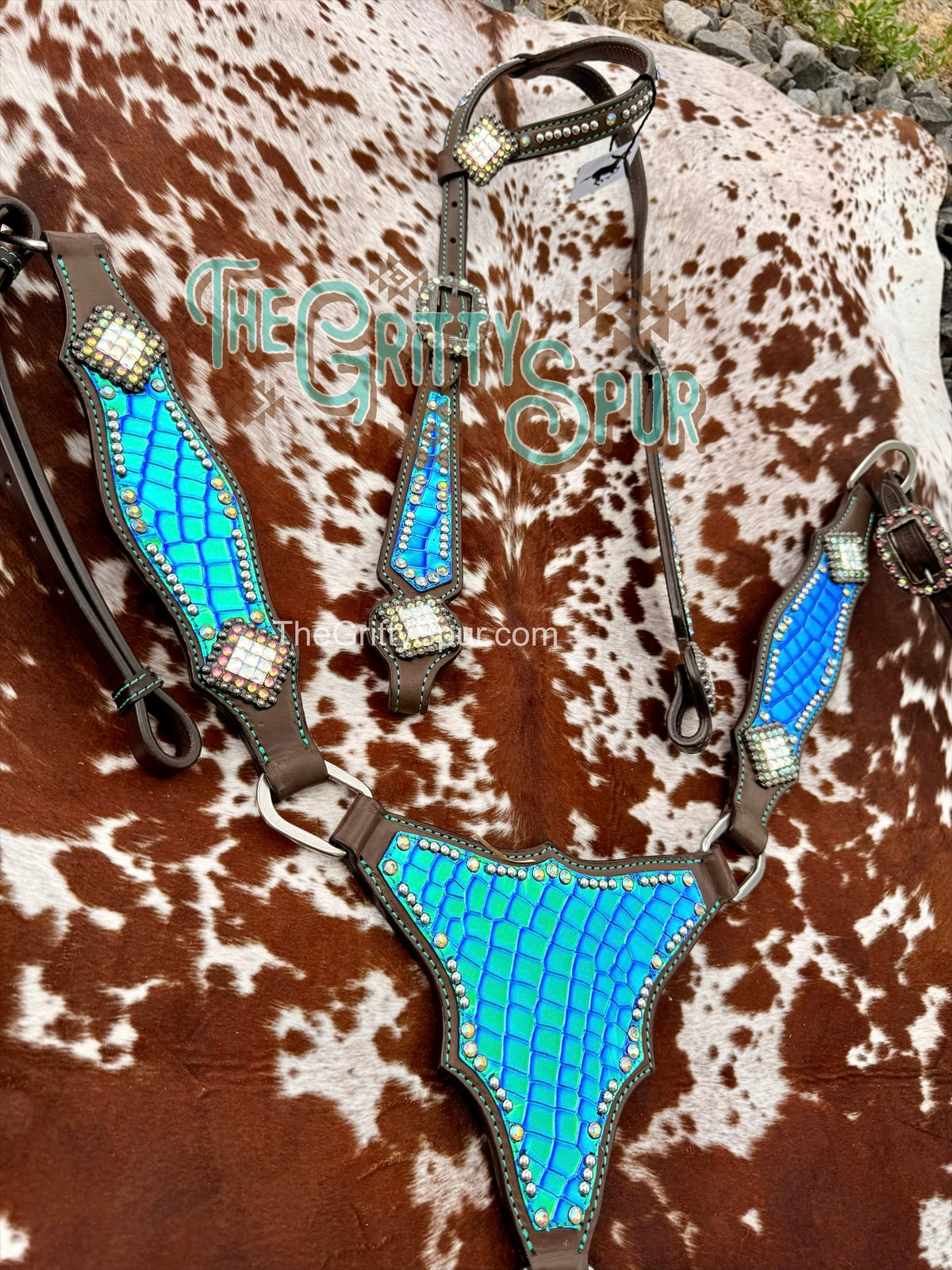 READY TO SHIP- Color shift aqua green tack set