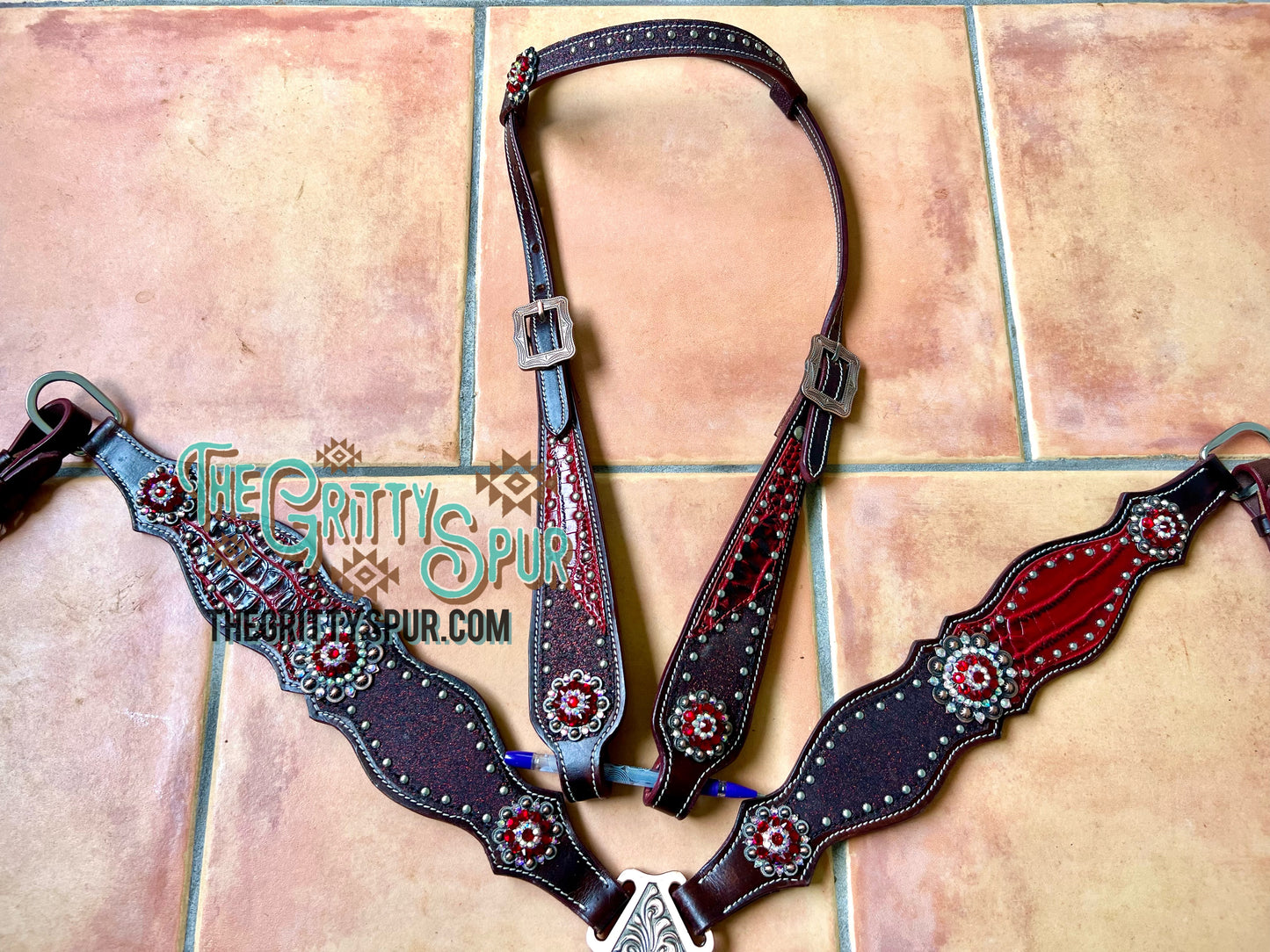 READY TO SHIP- Red gator with red glitter tack set, looks like wine 🍷