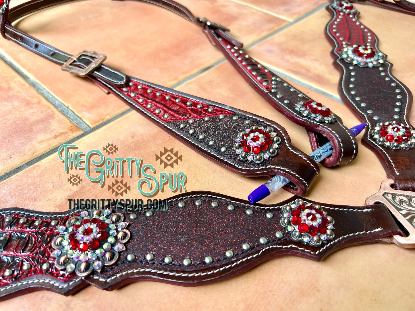 READY TO SHIP- Red gator with red glitter tack set, looks like wine 🍷