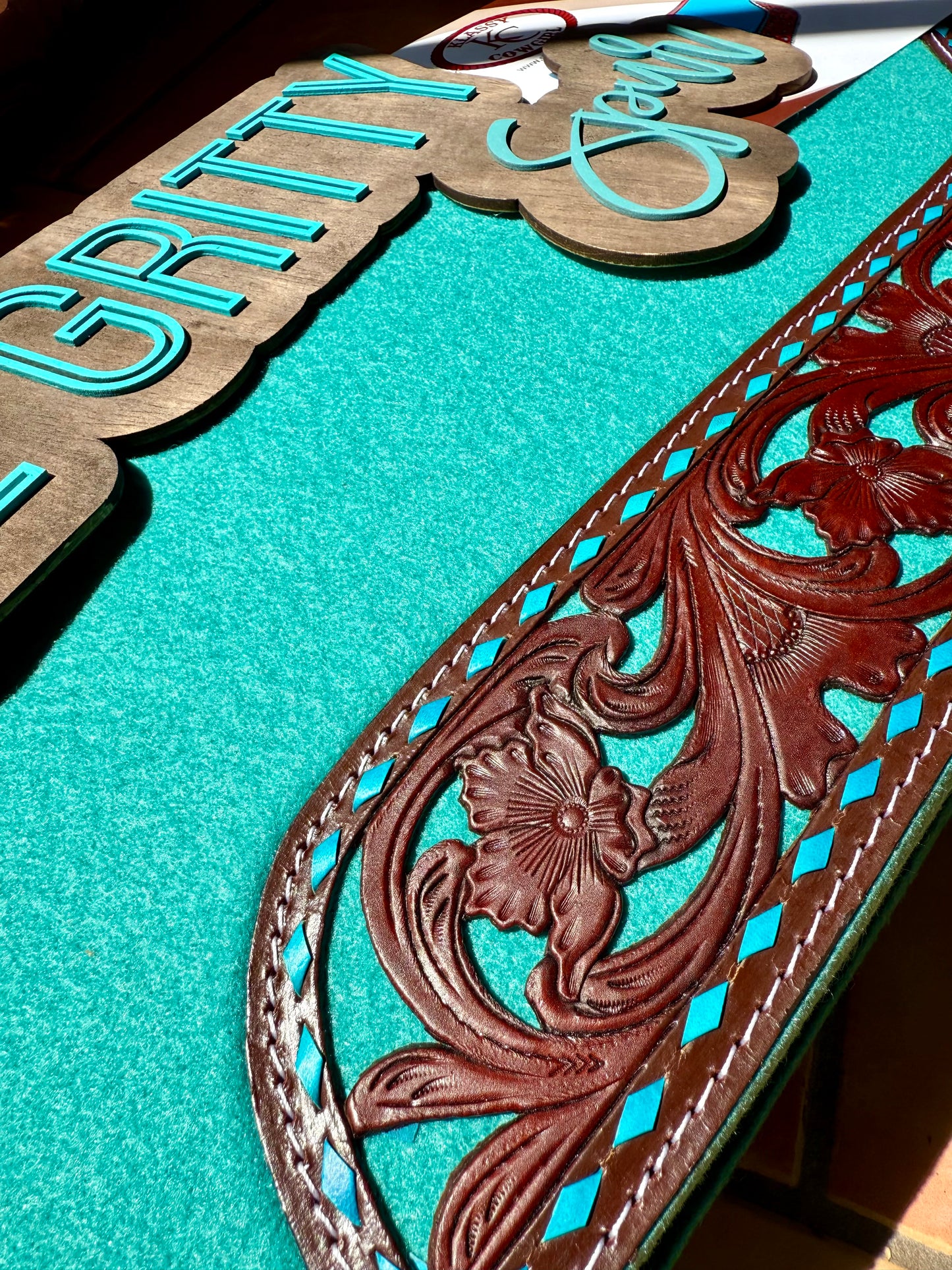 1" thick turquouse teal pad with vented wither 30" x 28"