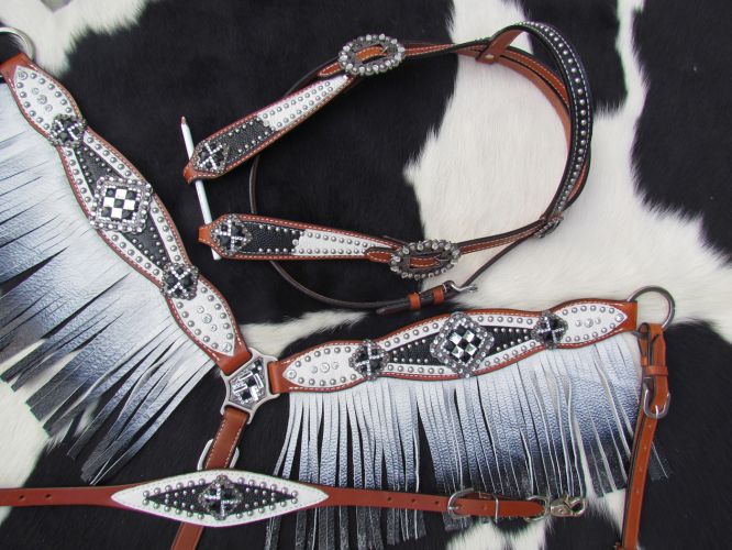Bejeweled black and white 4 piece tack set
