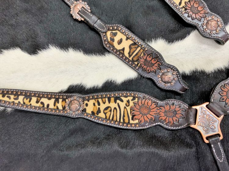 One ear cheetah with barrel racer conchos tack set