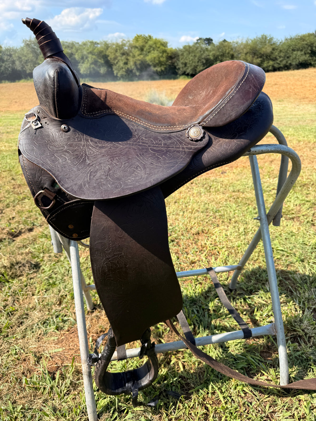 Western saddle 15" seat