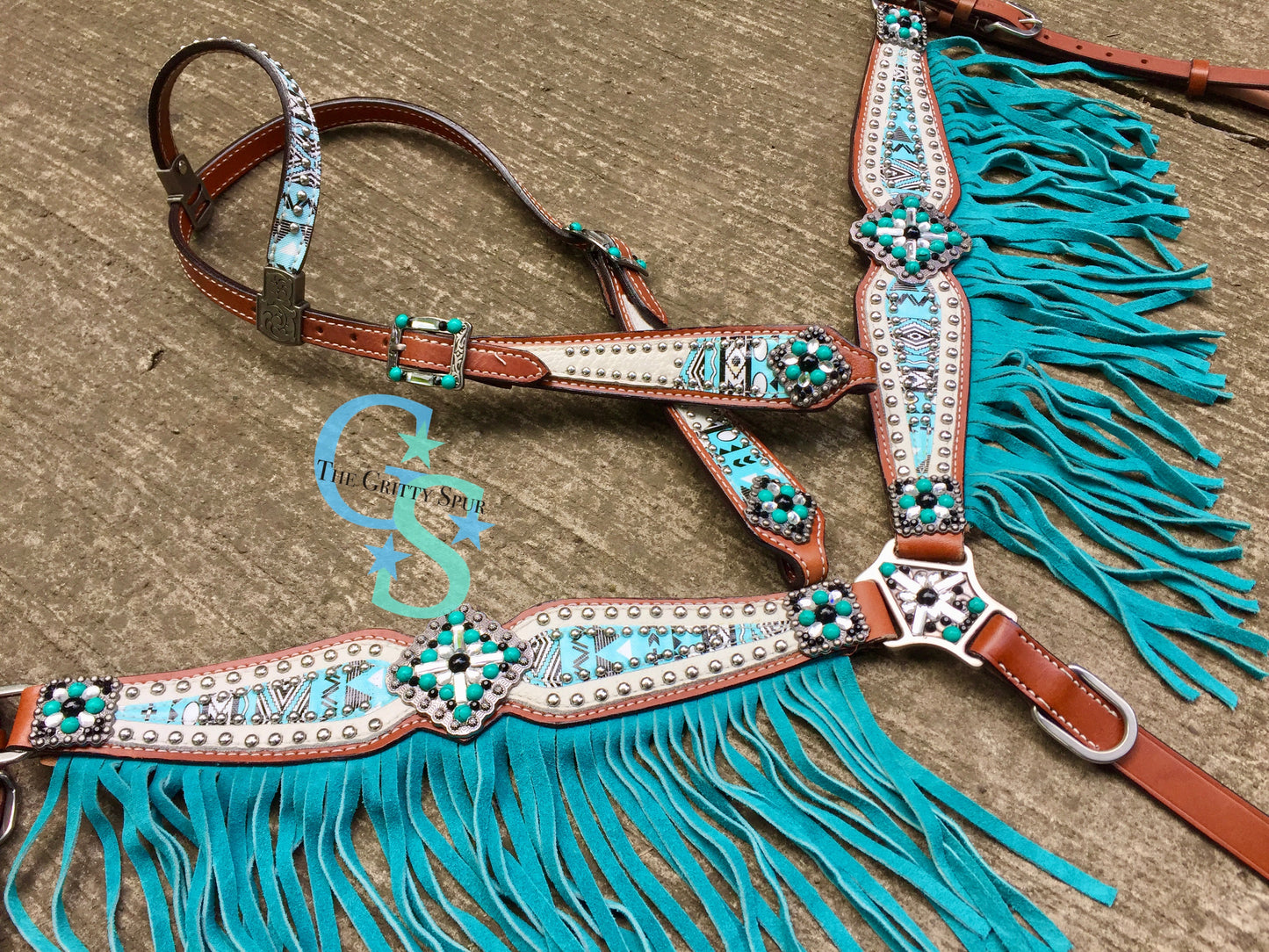 Arctic Aztec fringe tack set