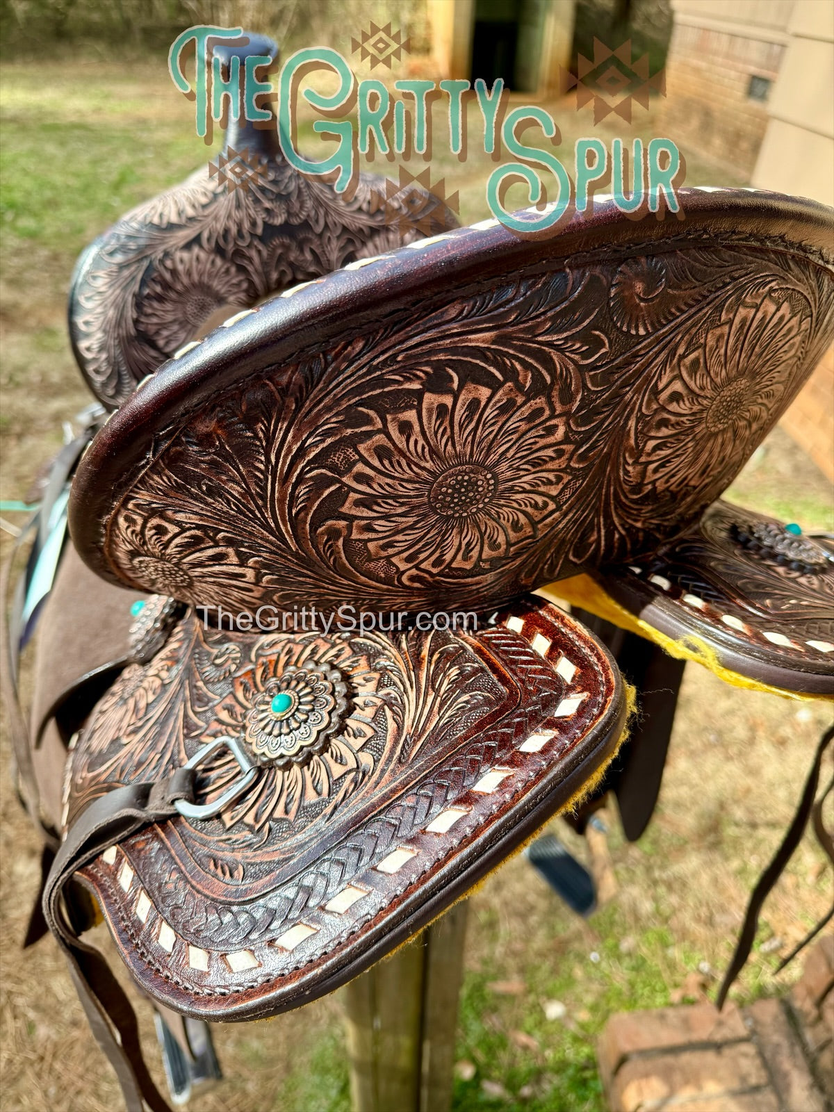 IN STOCK- Josie Spinal Relief Barrel Style Saddle 15" seat