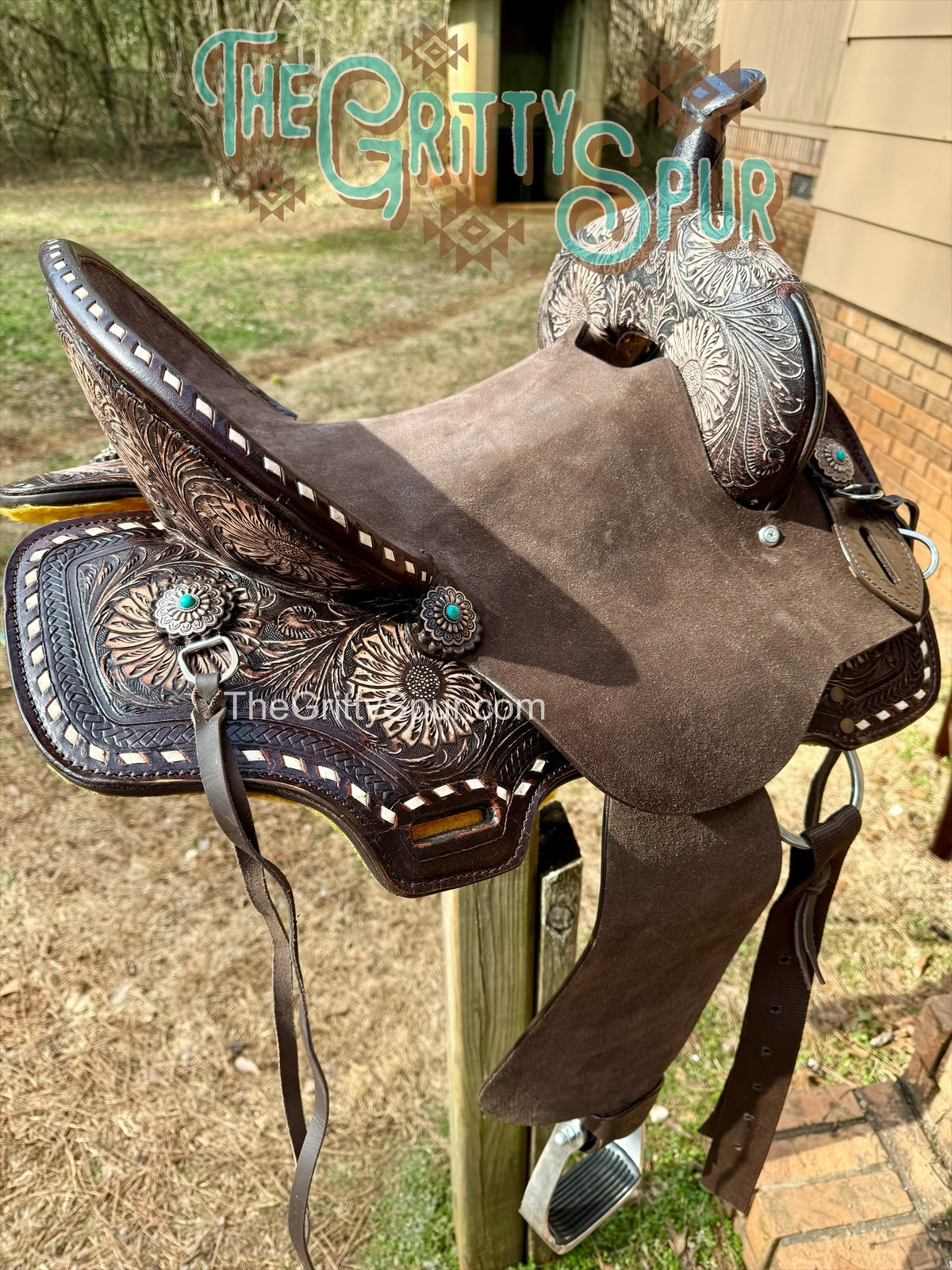 IN STOCK- Josie Spinal Relief Barrel Style Saddle 15" seat