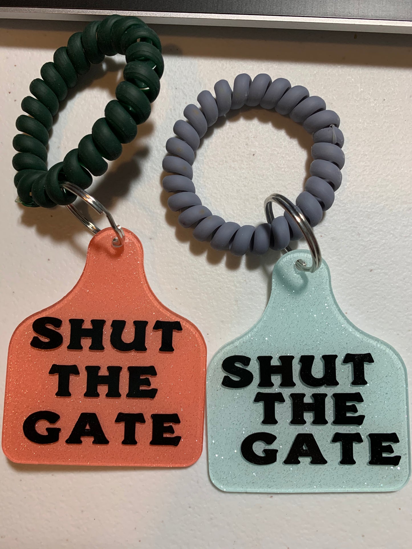 Turn off the water / close the gate reminder bracelet