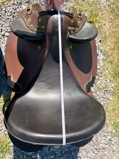 Australian stock saddle company Fox poley saddle