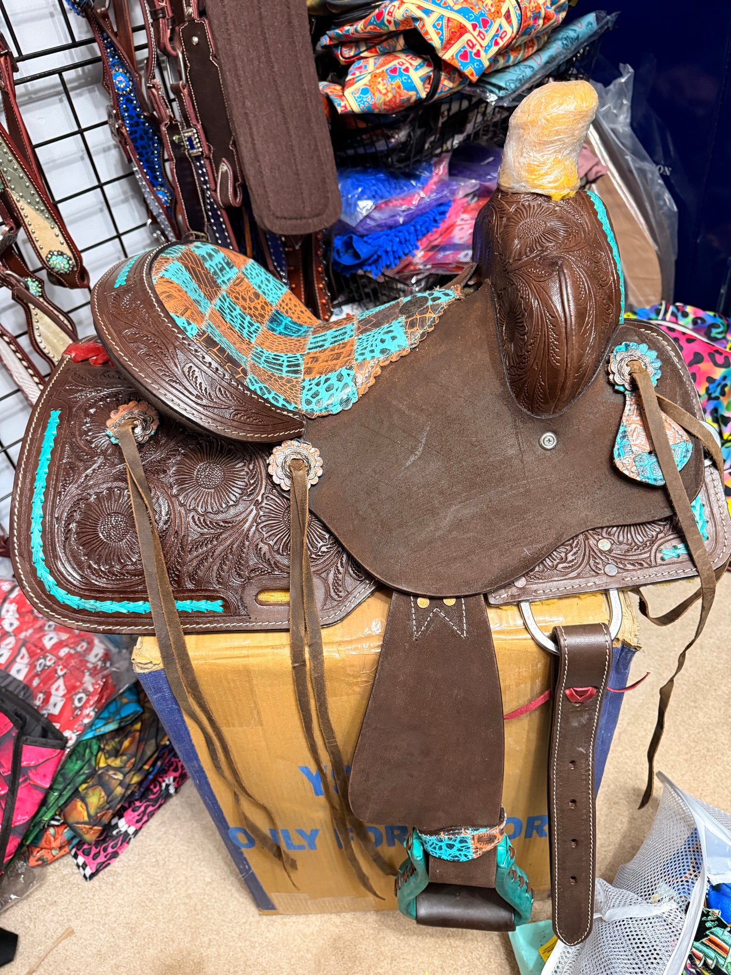 Drawing for 12" saddle set plus extras!