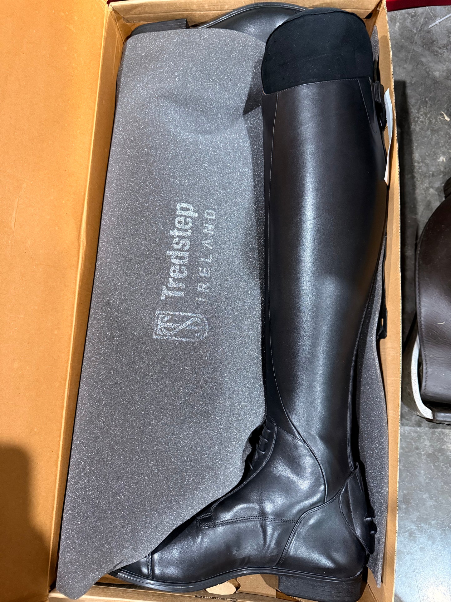 READY TO SHIP- Sirani field boot men’s brand new in box!