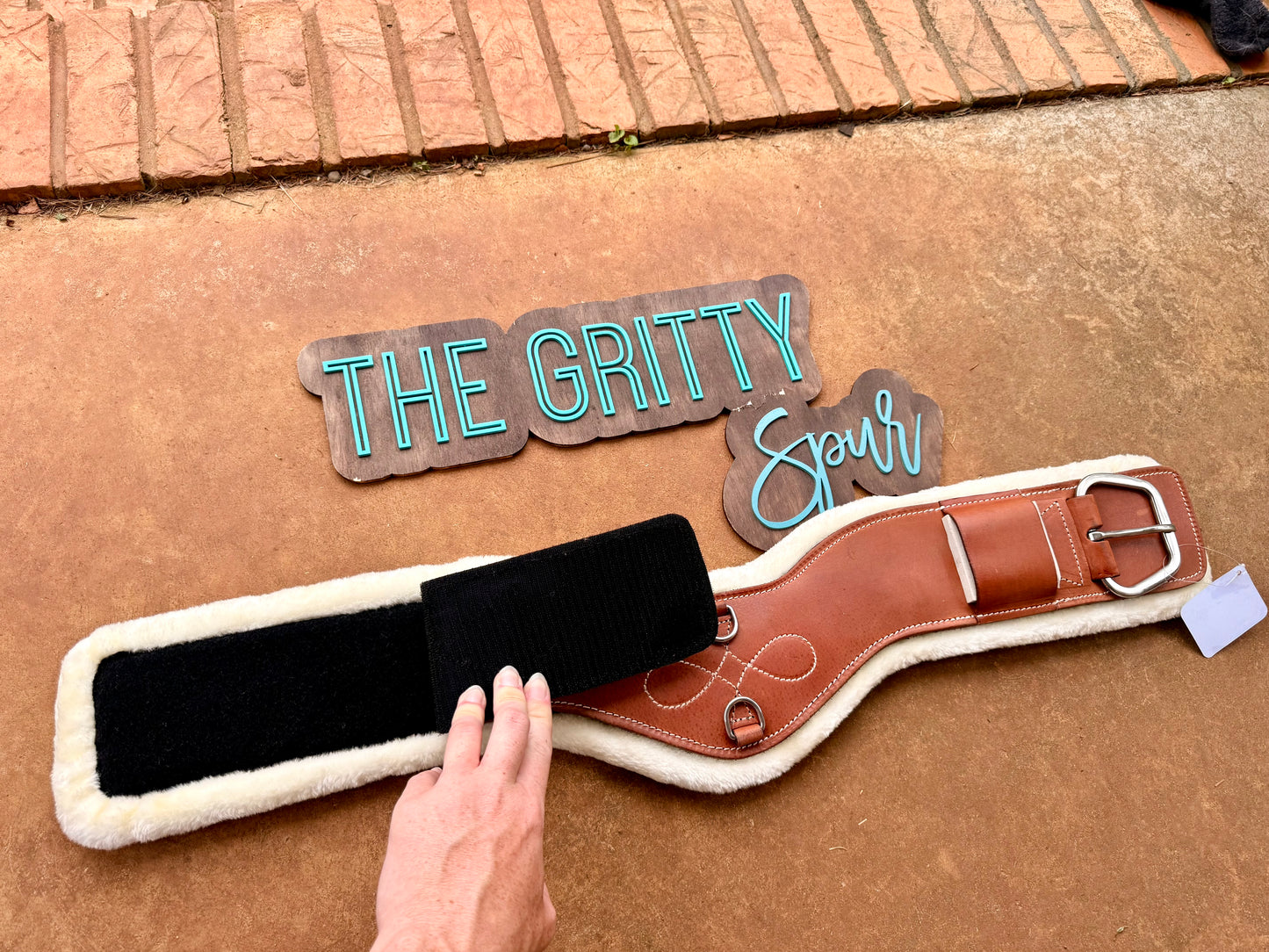 READY TO SHIP- Harness Leather Plain Med Oil Girth