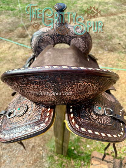 IN STOCK- Josie Spinal Relief Barrel Style Saddle 15" seat