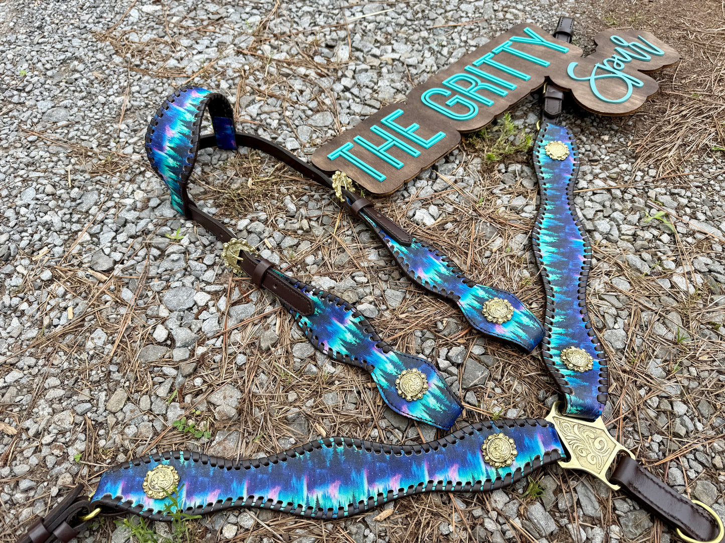Pre order Northern Lights Tack set