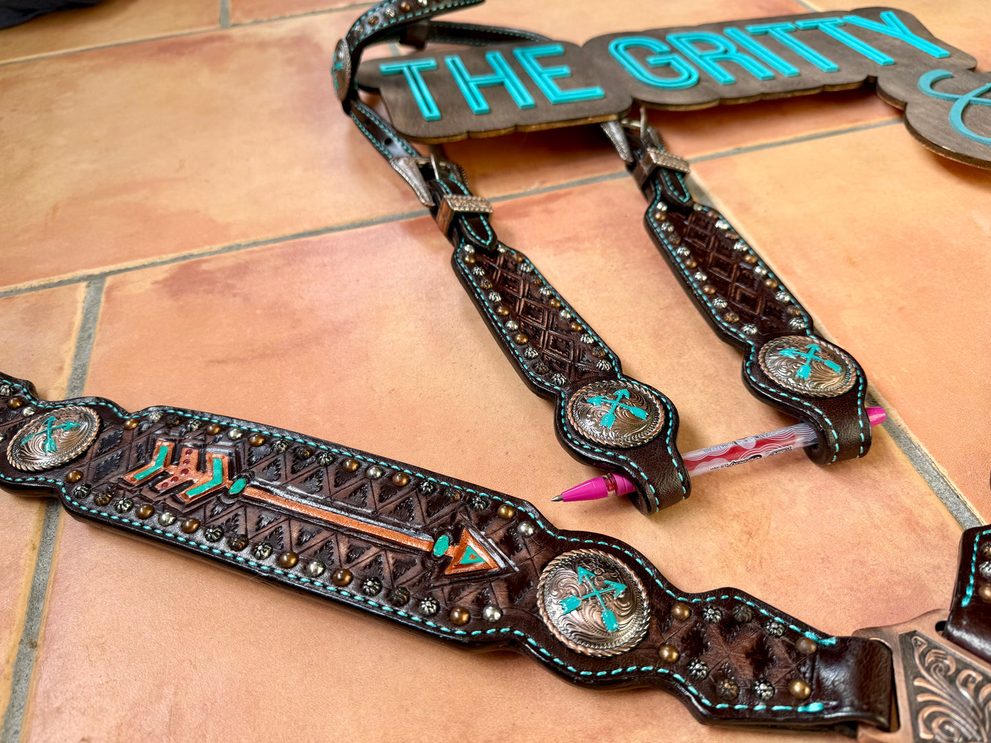 Limited Edition Timber Arrow One Ear Headstall and Breastcollar Set