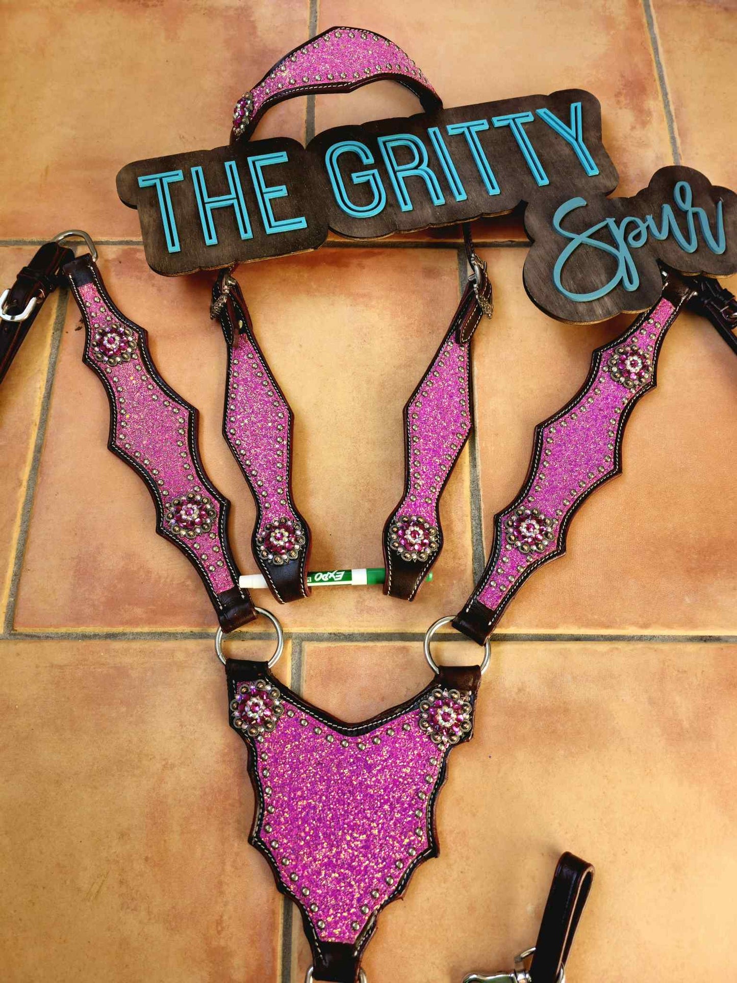 Pre order- Pink glitter tack set