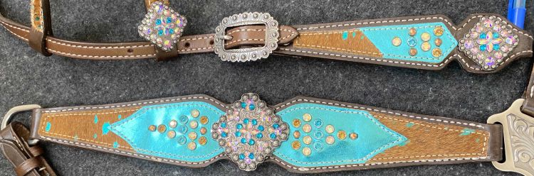 Chocolate leather one ear teal accented tack set